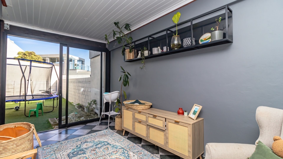 To Let 3 Bedroom Property for Rent in Waves Edge Western Cape